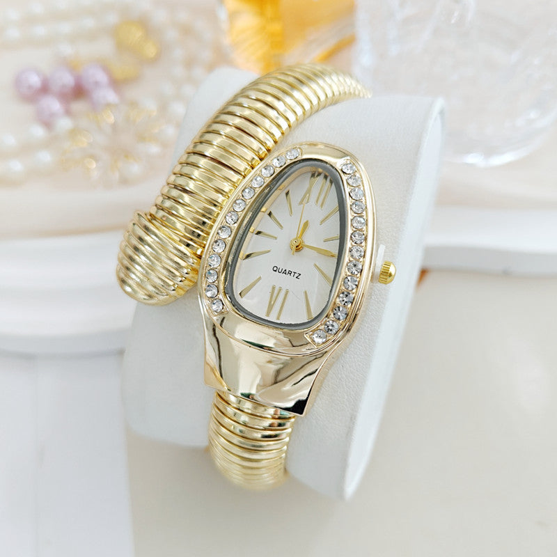 QUARTZ- One Circle Bracelet Style Snake Watch (Gold)