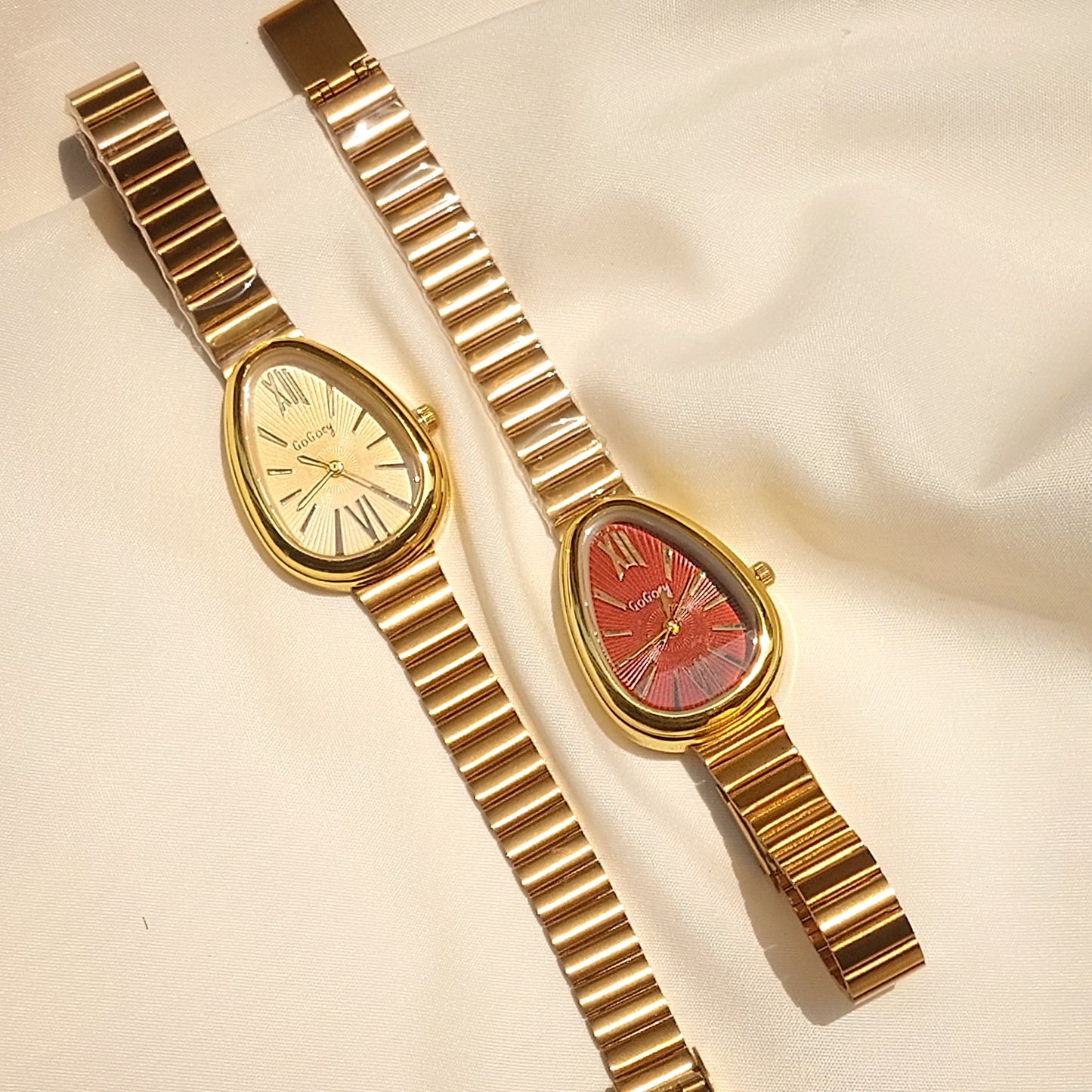 GOGOey Elegant Teardrop Quartz Watch – Gold & Maroon Combo Set
