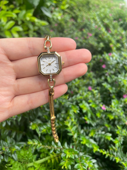 GEDI Elegant Teardrop Watch – Gold