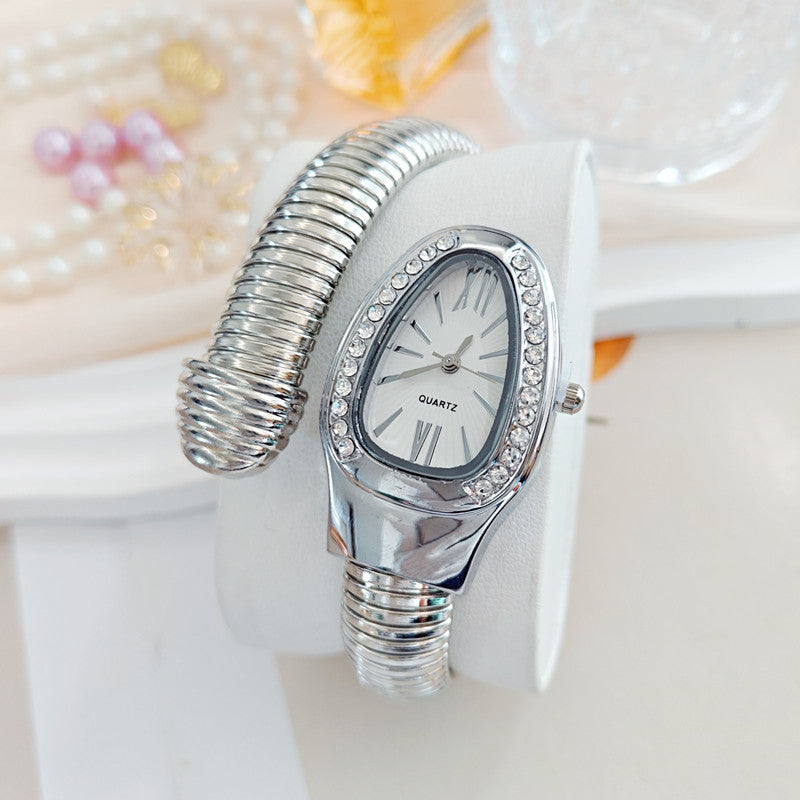 QUARTZ- One Circle Bracelet Style Snake Watch (Silver)