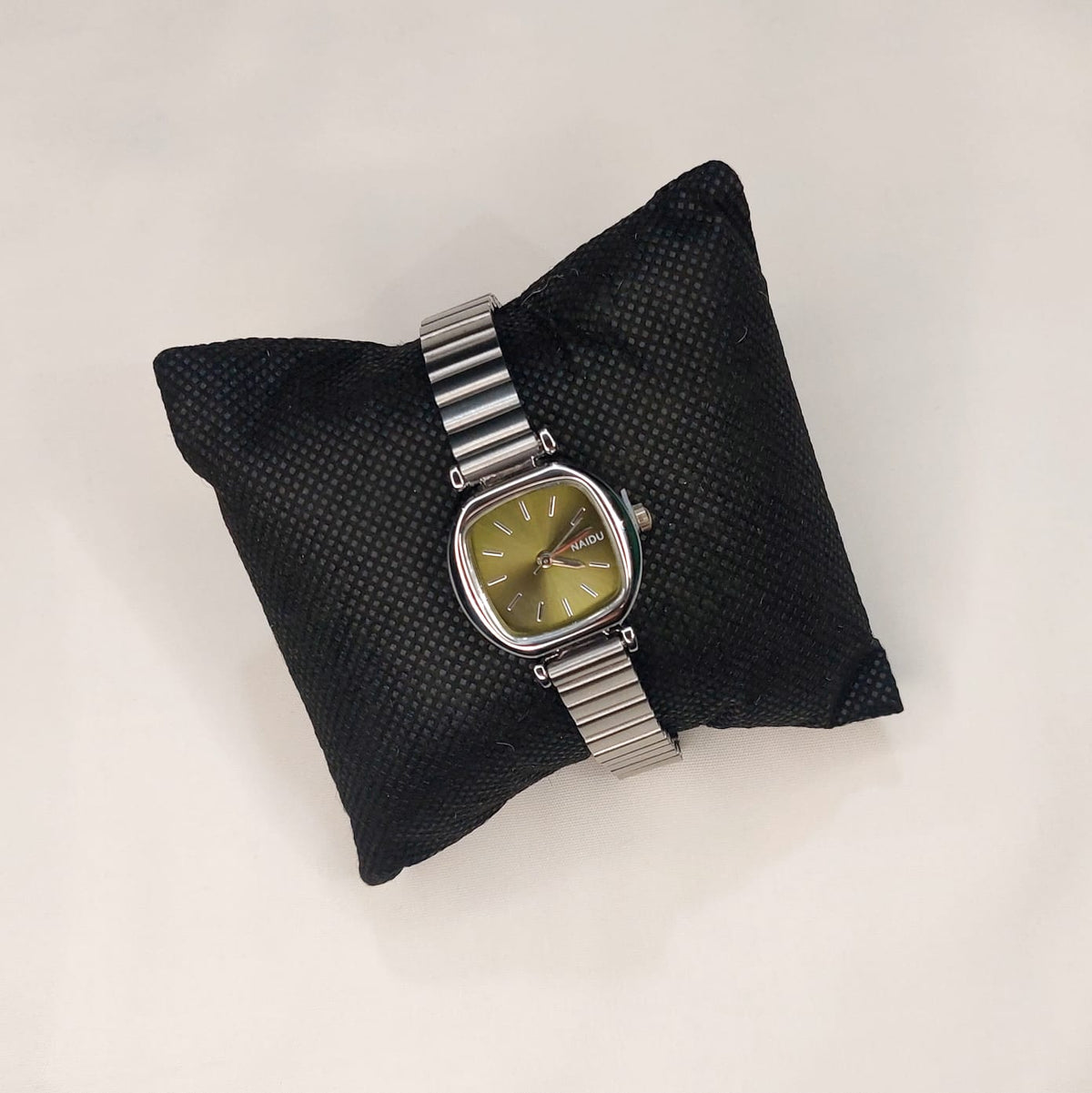 NAIDU – Elegant Square Quartz Watch - Green